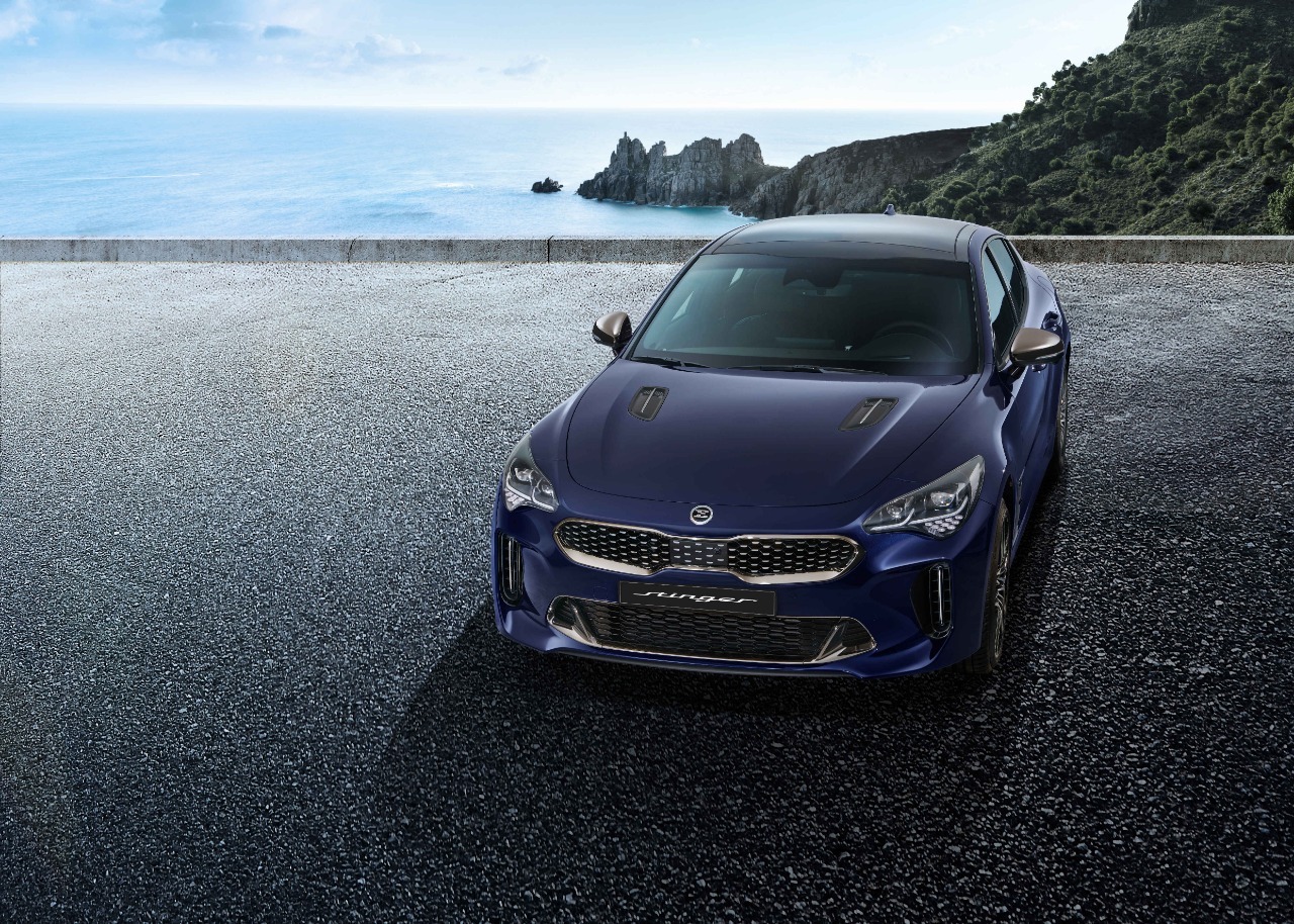 Kia рассказала о двигателях для обновленного Stinger